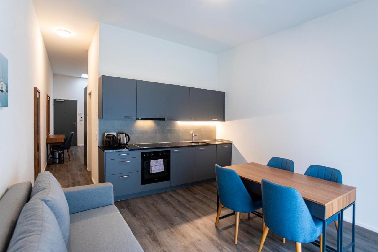 One-Bedroom Apartment,989166175:JPEG