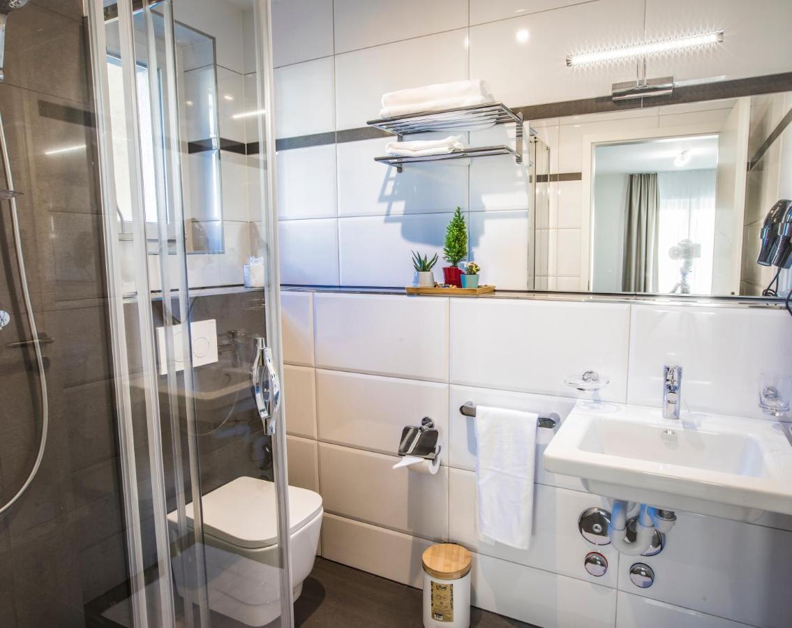 Deluxe Suite Kitchenette,1104849171:JPEG