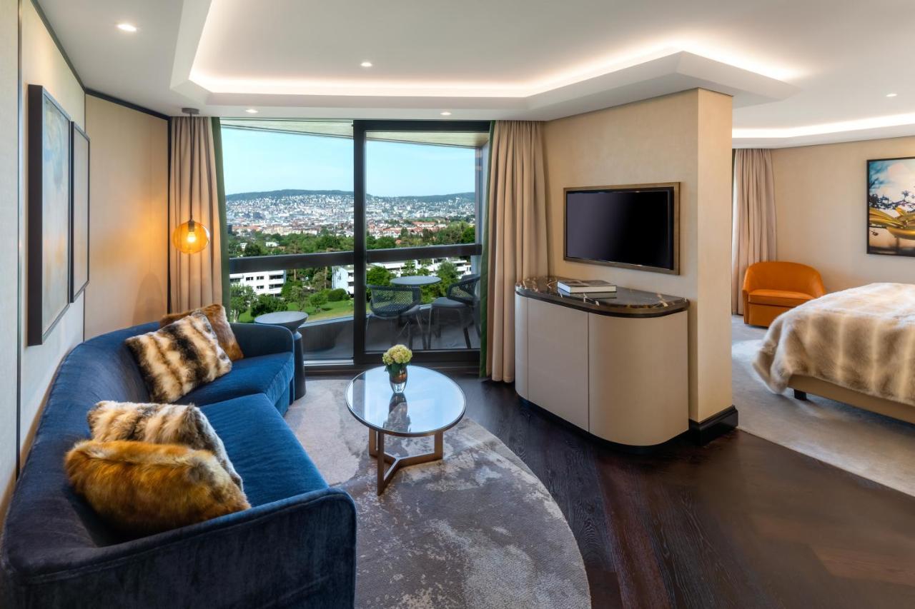 Master Suite w/Balcony, Including New Year Dinner & Party at Cinque Studio