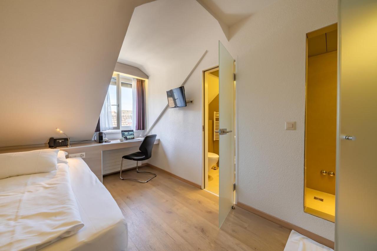 Single Room,1365536753:JPEG