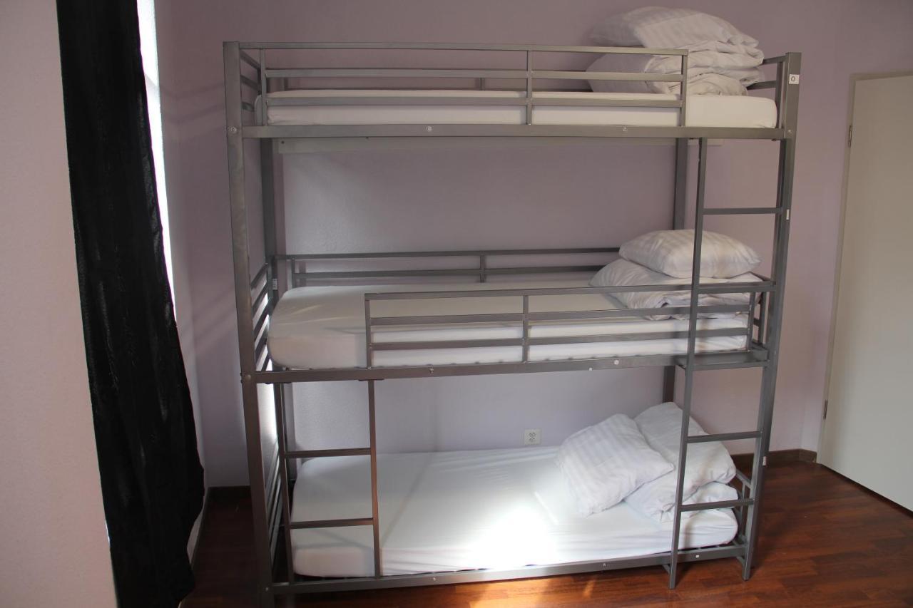 Single Bed Mixed Dormitory Room,1469665034:JPEG