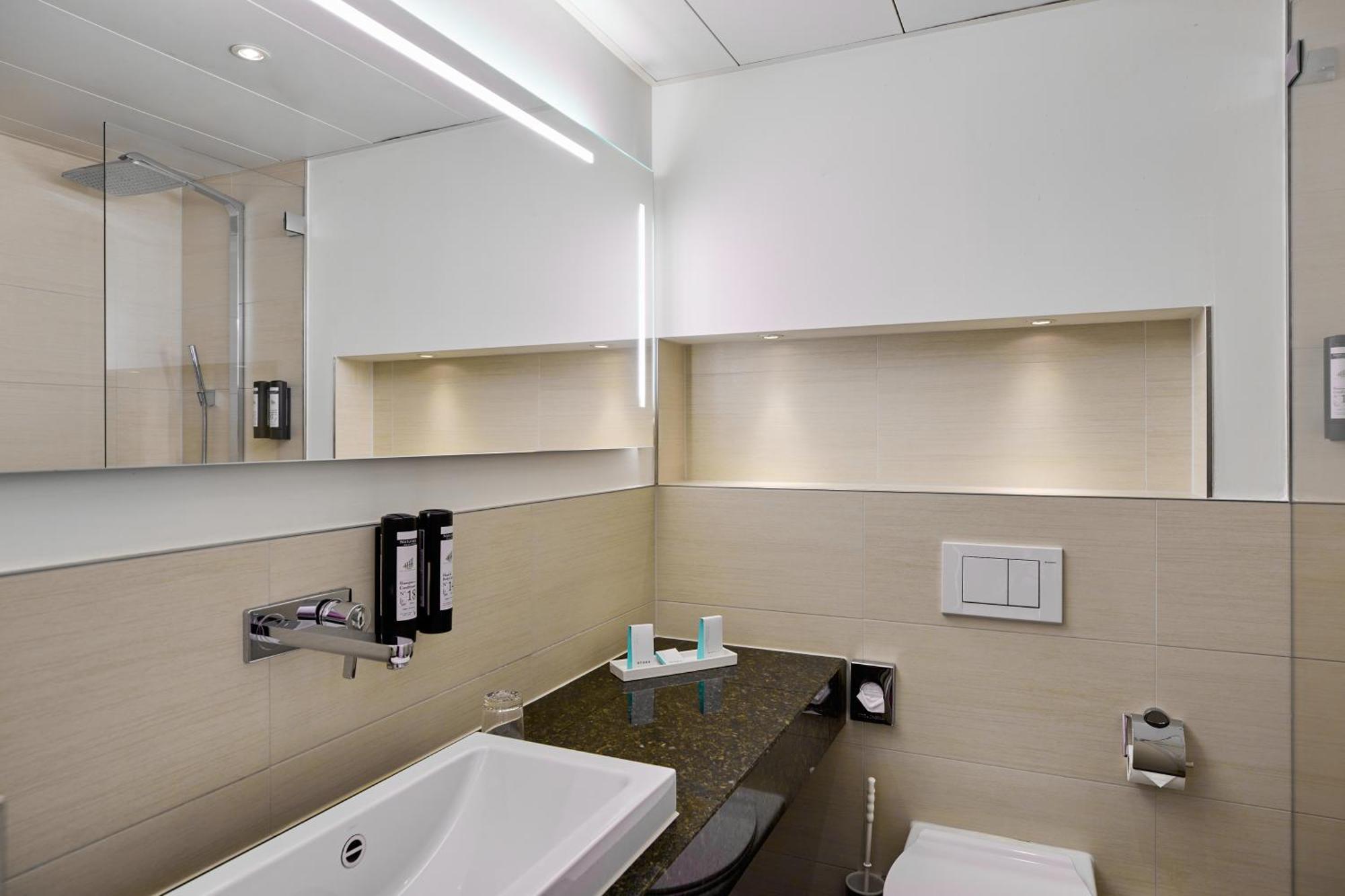 Deluxe Single Room,1572622511:JPEG