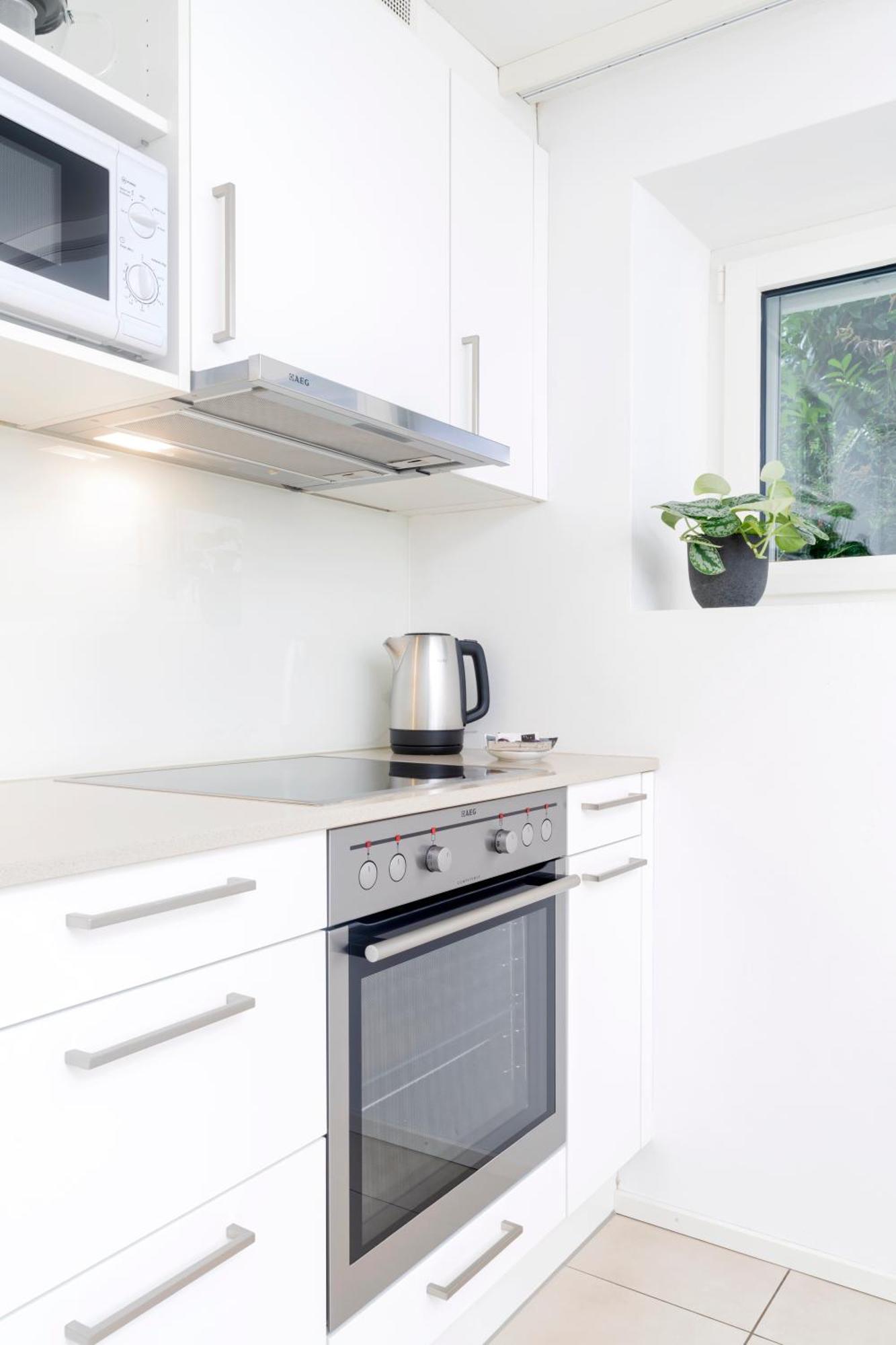 Studio Apartment Souterrrain – Basement Floor