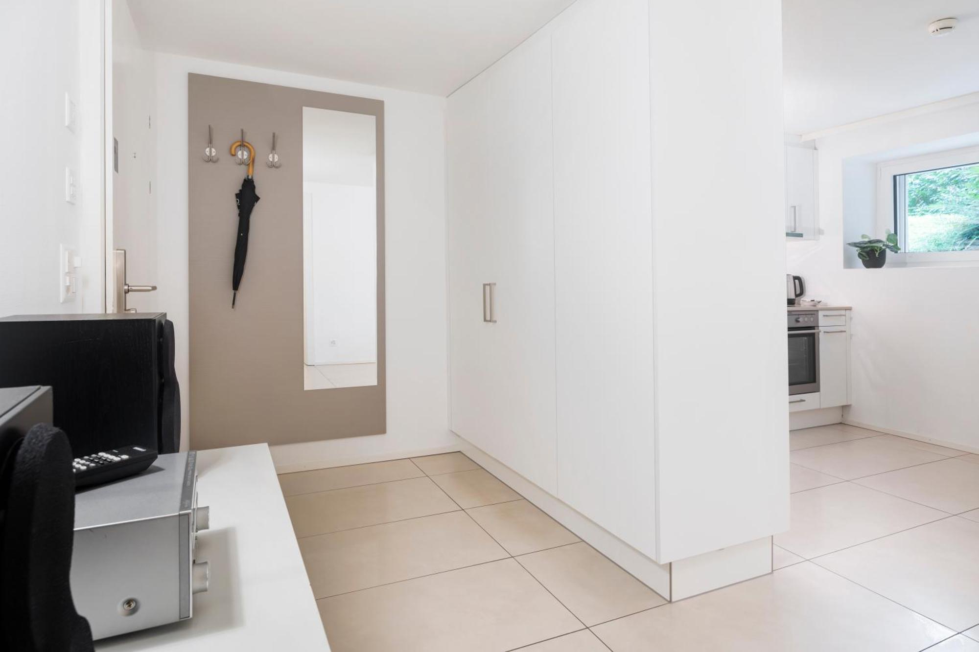 Studio Apartment Souterrrain – Basement Floor