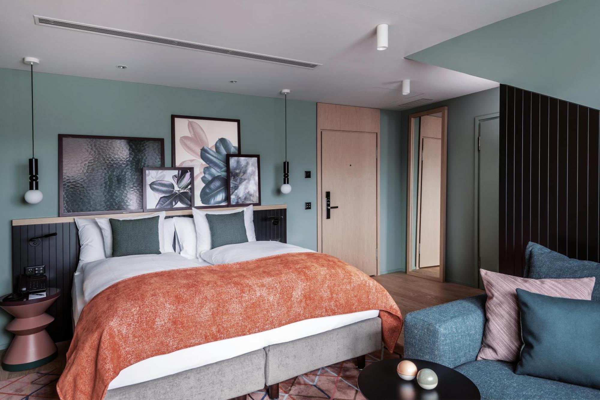 Standard King Room