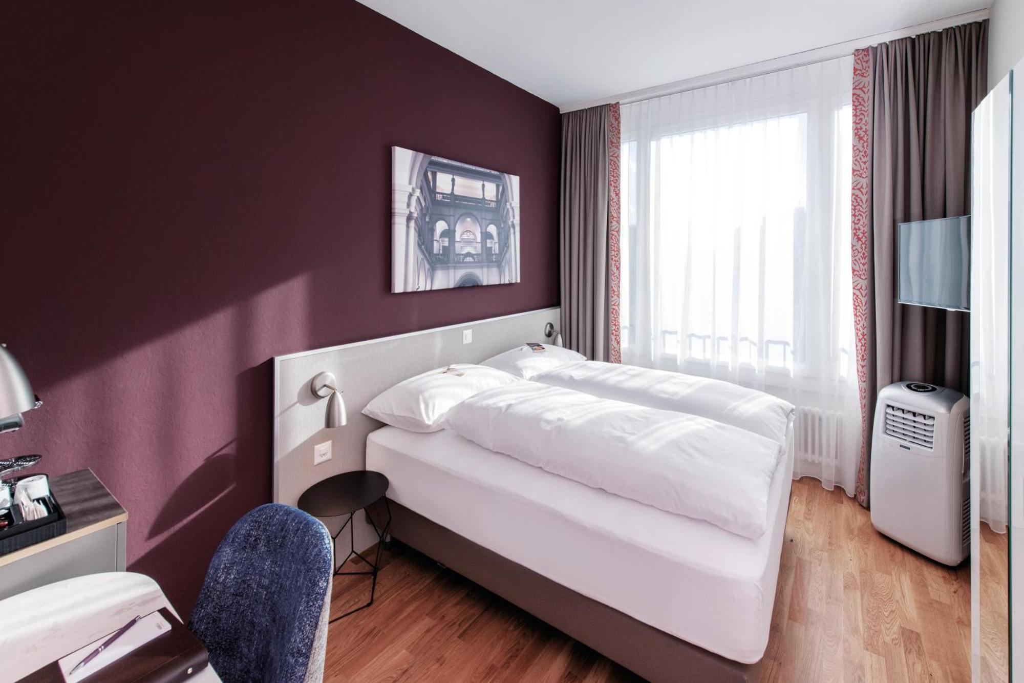 Standard Queen Room,1739360971:JPEG