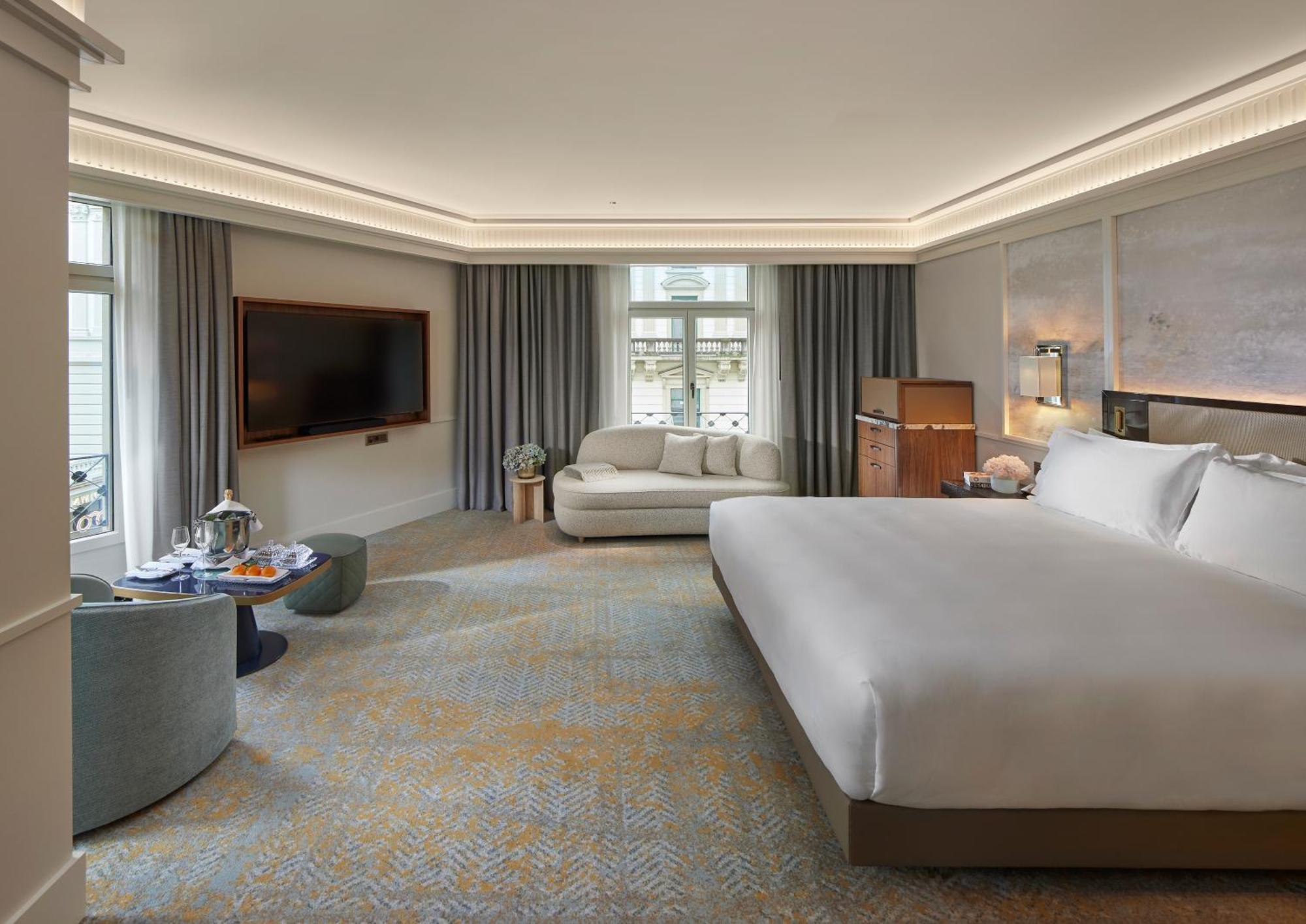 Junior Accessible Suite