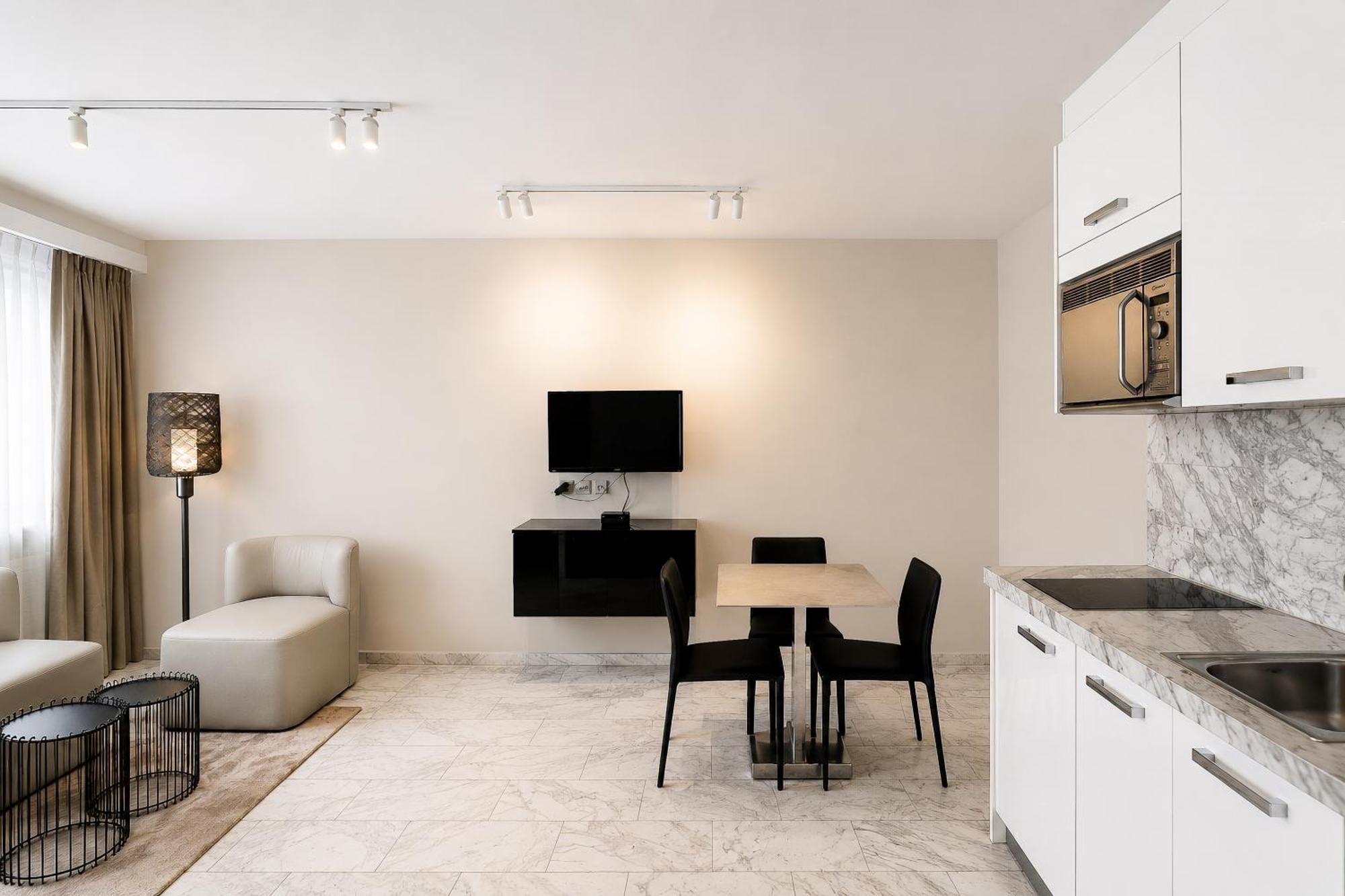 Senior Studio Kitchenette