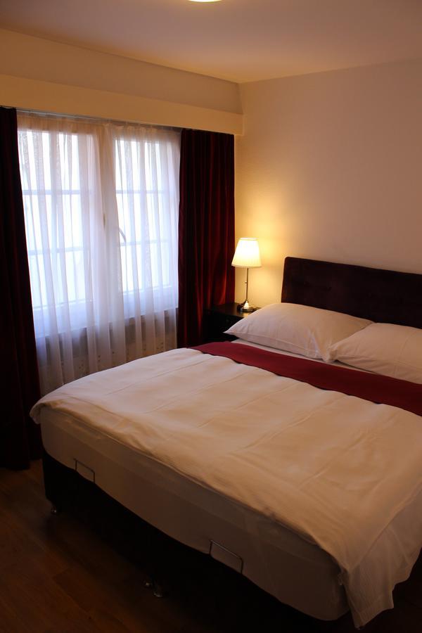 Quarto Individual com Chuveiro Compartilhado