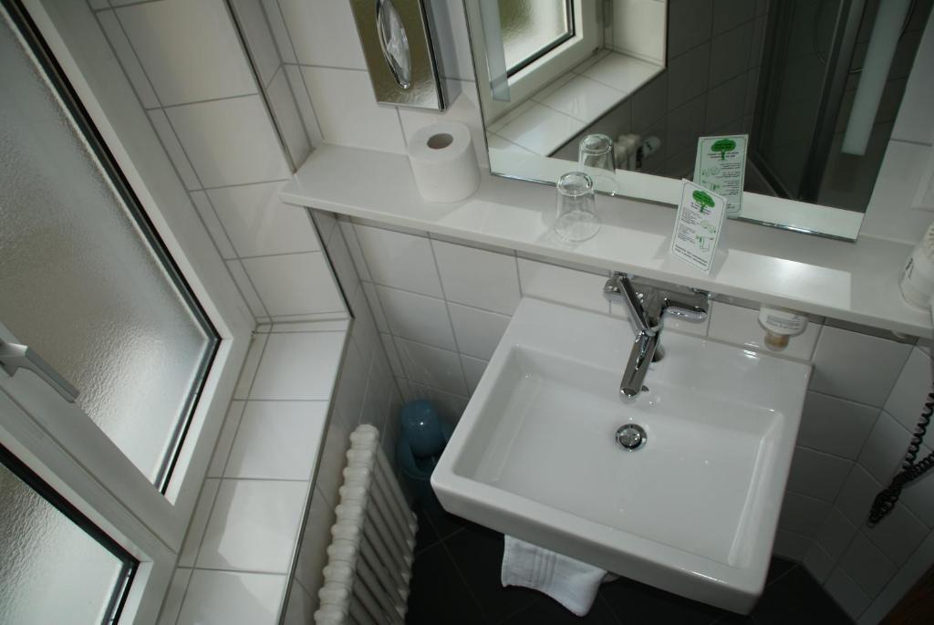 Single Room,1121781267:JPEG