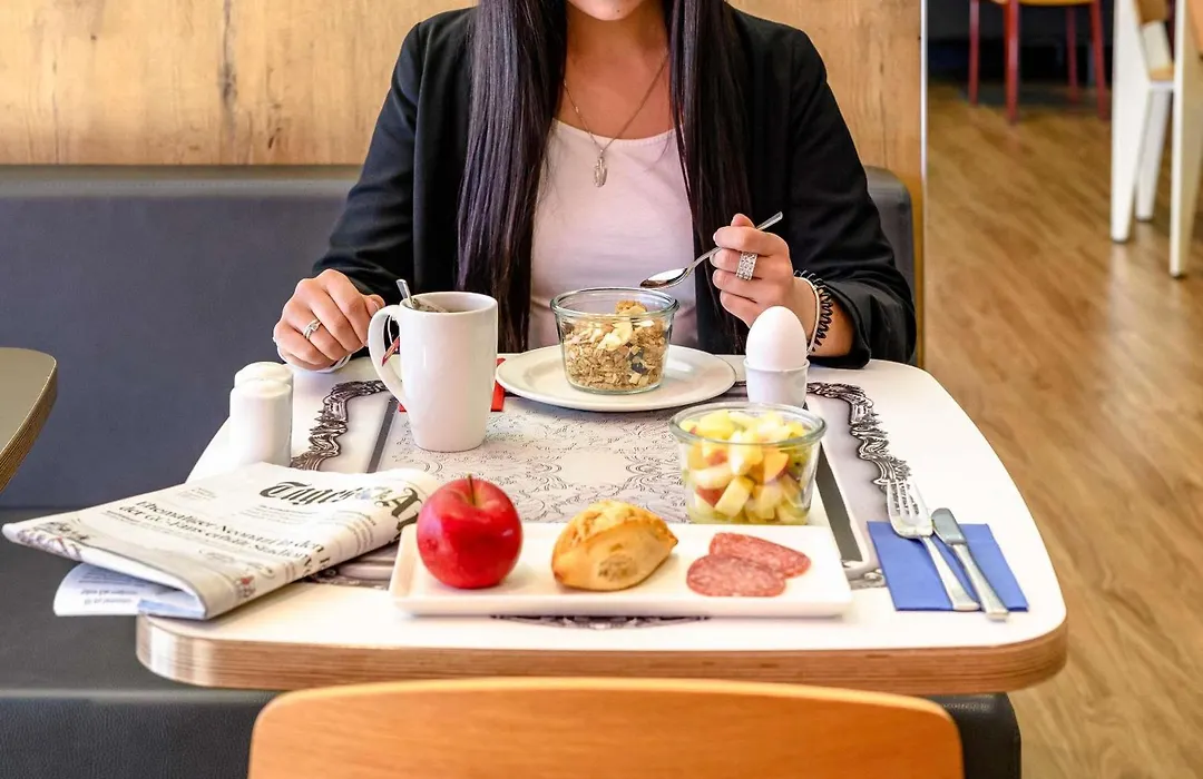 Ibis Zuerich City West-1