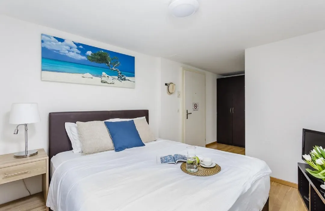 Swiss Star Guesthouse District 4 - Contactless Self Check-In-1