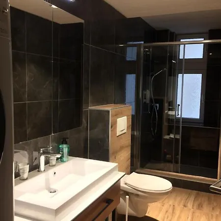 Junior Suite Apartment By Livingdowntown-3