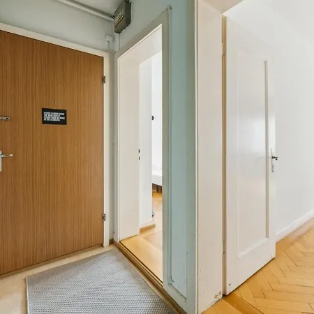 Central Apartment For City Explorers 224-2