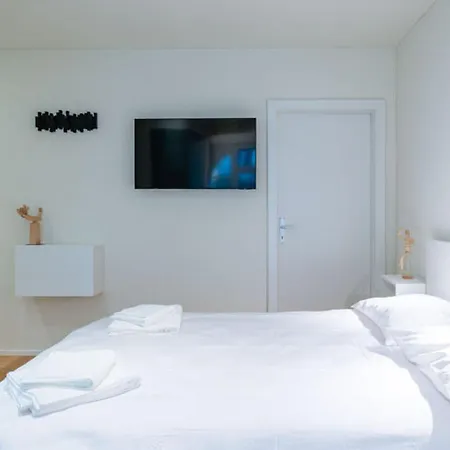 Hitrental Riesbach Apartments-3