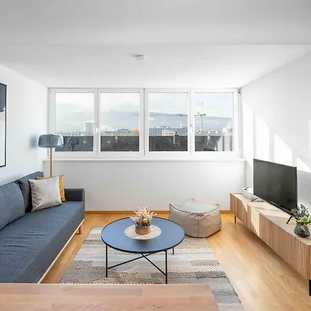 Modern 3Bdr Duplex With Skyroof In Trendy Zurich West-3