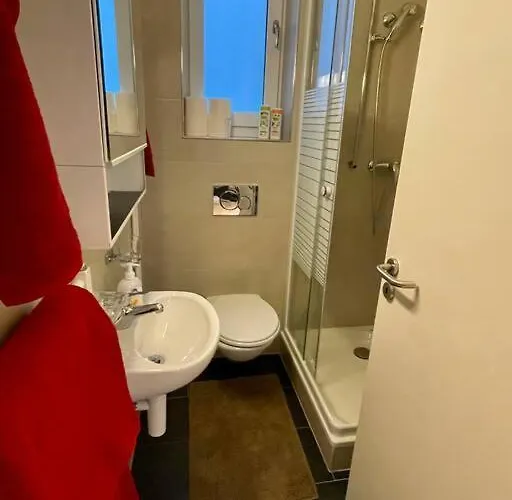 Huisdiervriedelijke Gemuetliche Wohnung An Bester Lage Im Kreis 4 Zürich