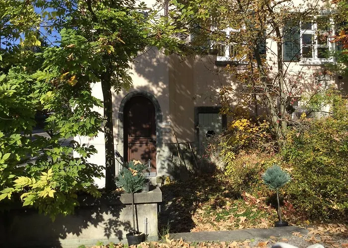 Garden Studio Apartment Zürichberg